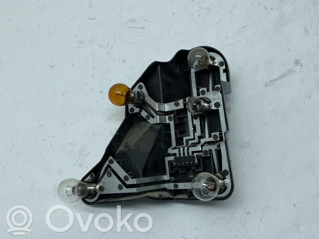 Rover 75 Aizmugures spuldzes vāka turētājs 