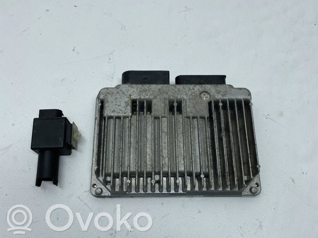 Engine ECU kit and lock set   7510127,7507493,7503263,13318810,4464690