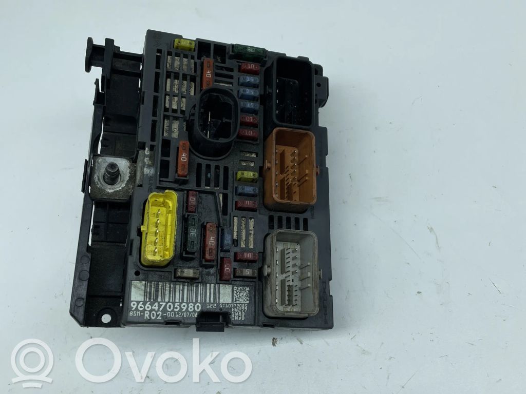 Módulo de fusible   9664706980