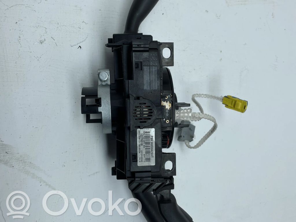 Citroen Berlingo Wiper turn signal indicator stalk/switch 
