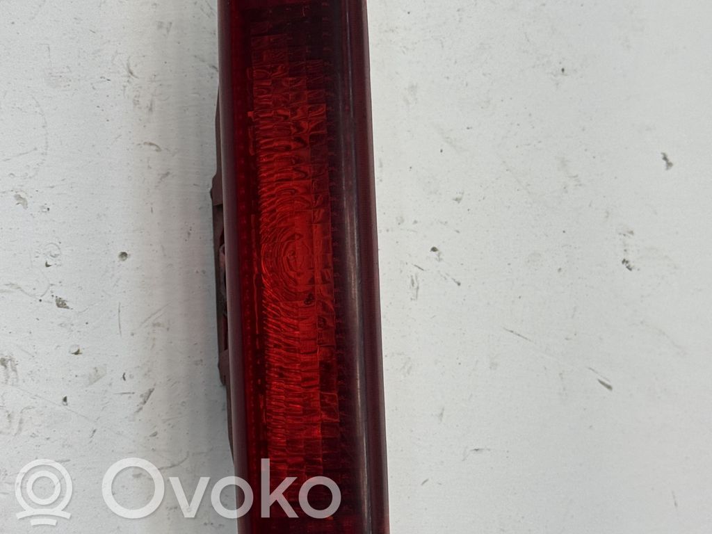 Toyota Proace Third/center stoplight 