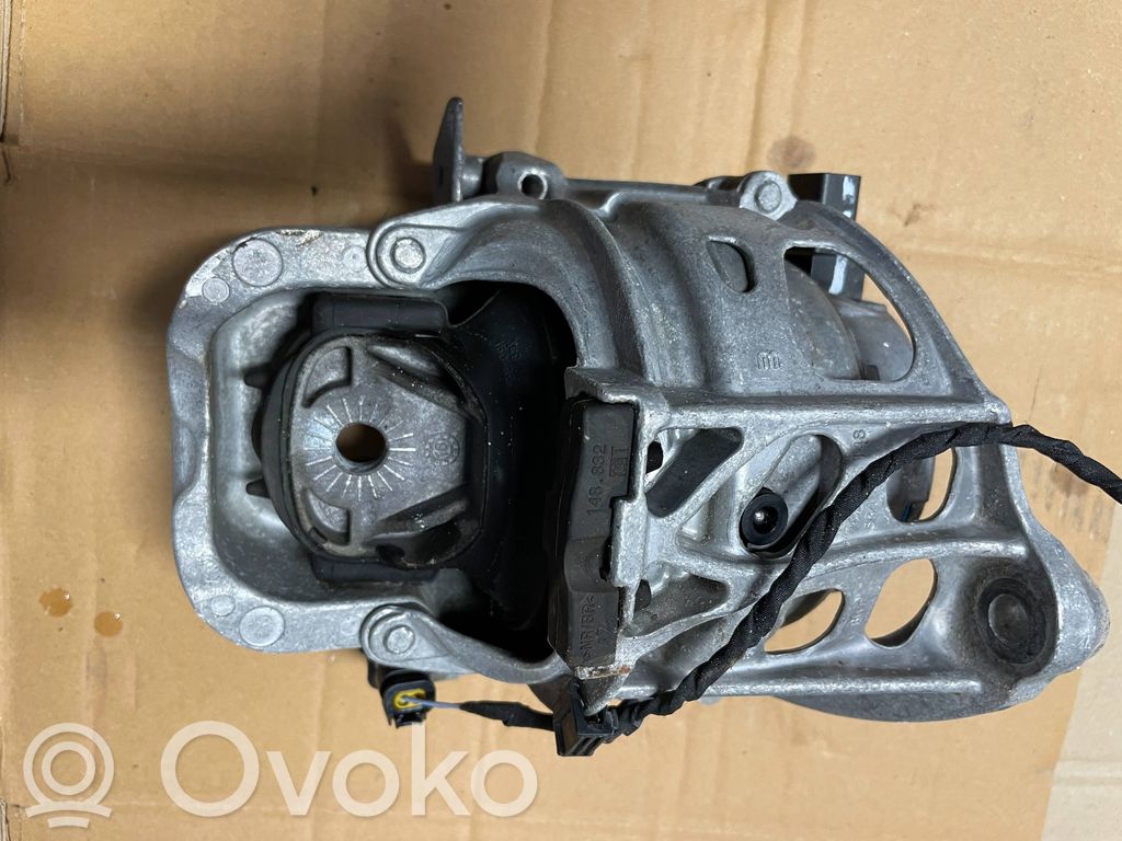 Audi Q7 4M Engine mount vacuum valve 