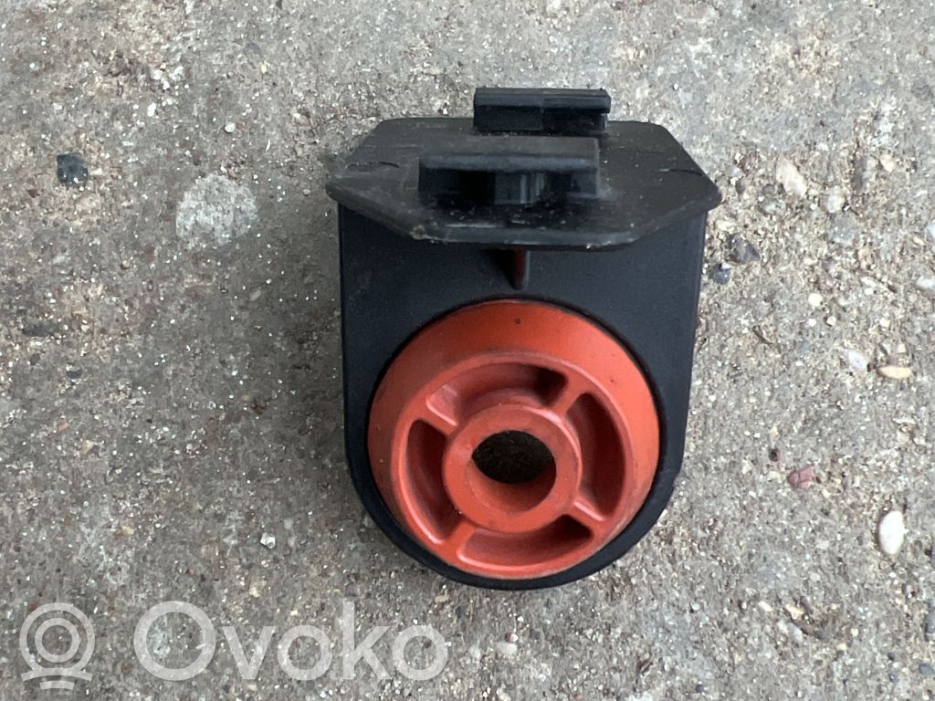 BMW X5 G05 Wspornik / Mocowanie obudowy filtra powietrza 