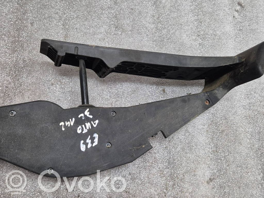 Accelerator throttle pedal   PP30GF