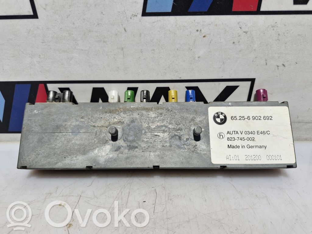 BMW 3 E46 Antenas vadības bloks 