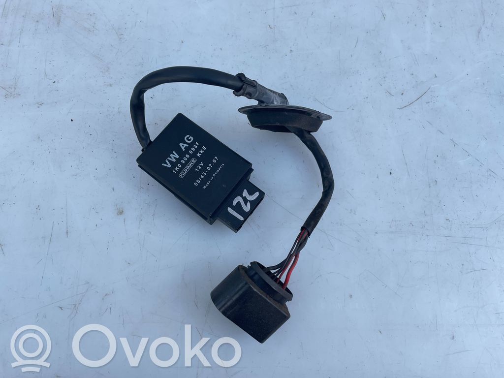 Unité de commande / module de pompe à carburant   1K0906093F