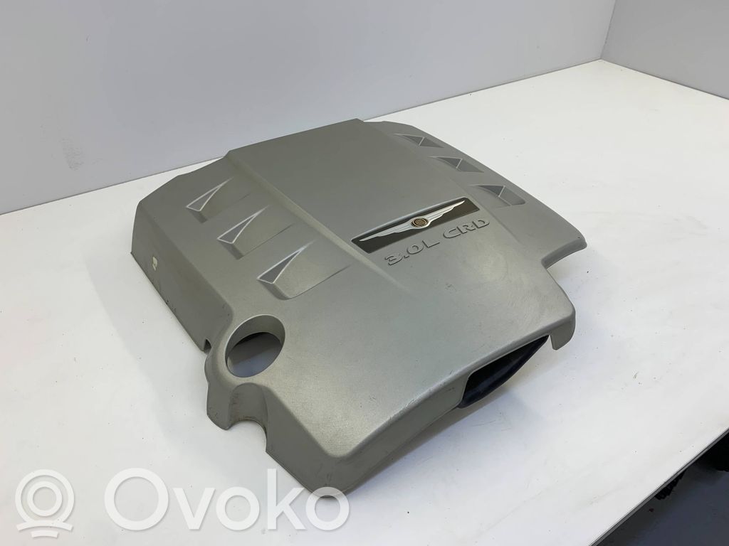 Chrysler 300 - 300C Engine cover (trim) 