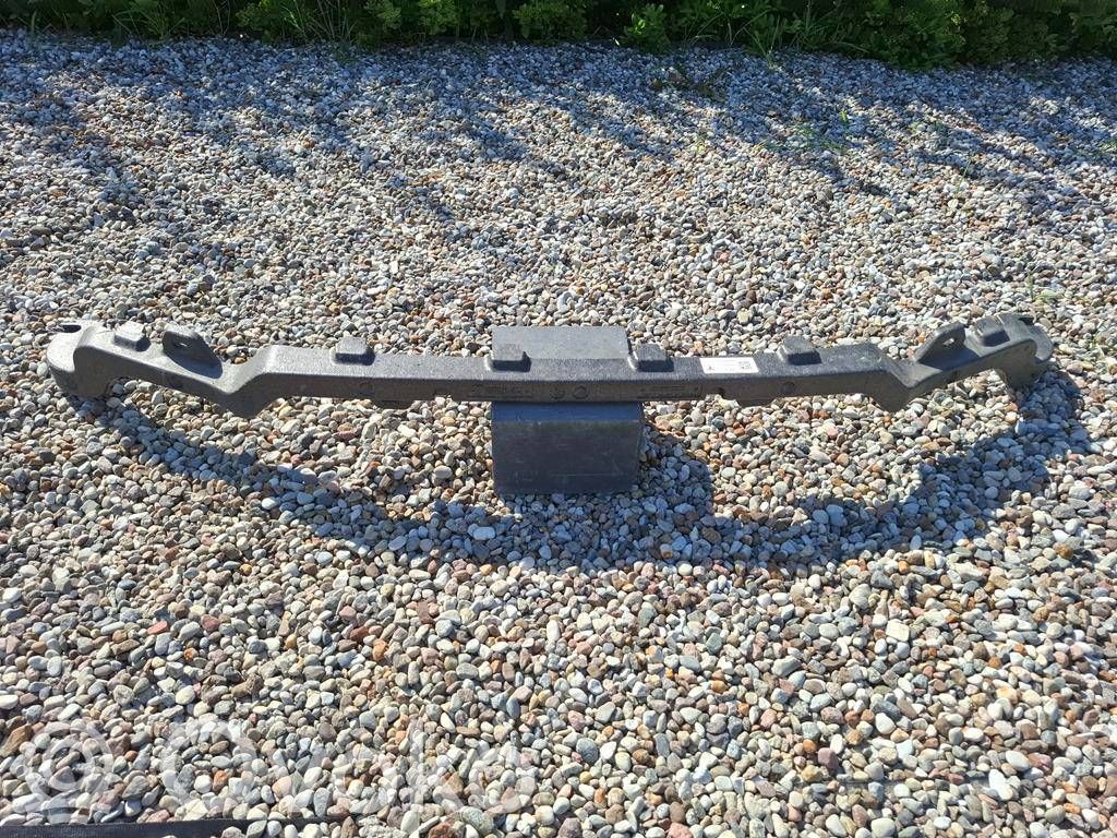 Tesla Model Y Juniper Путопласт бампера 