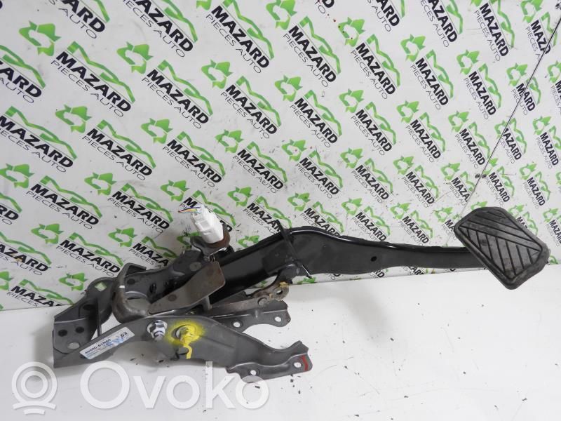 Suzuki Vitara (LY) Pedal de freno 