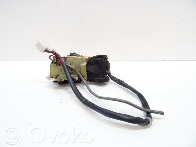 Mazda 323 Etuoven lukko 