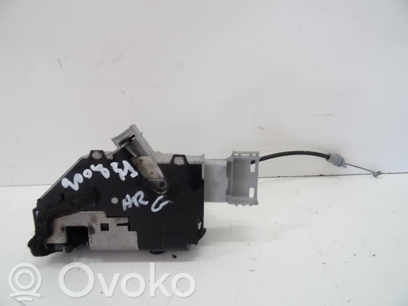 Peugeot 407 Front door lock 