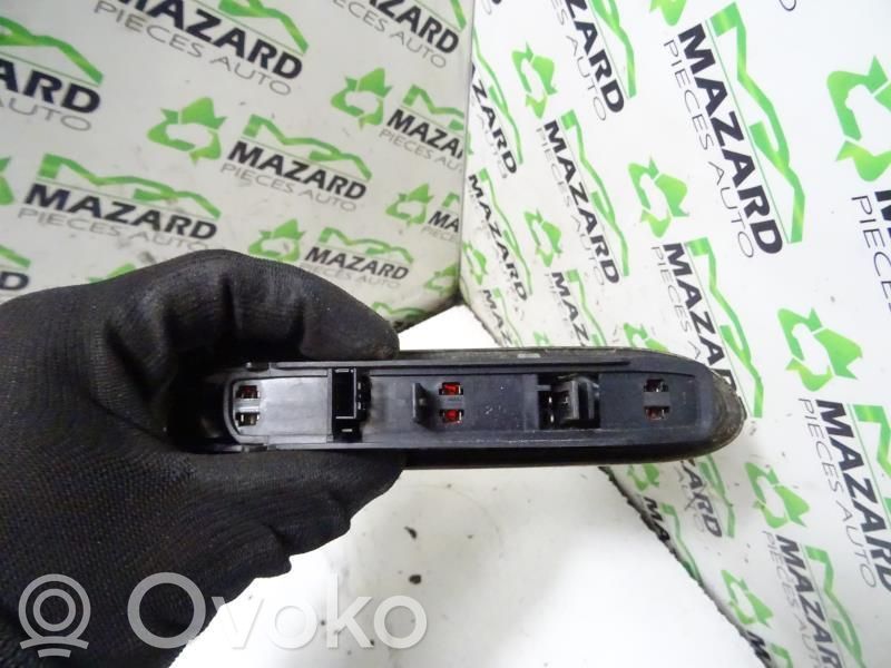 Renault Clio I Third/center stoplight 