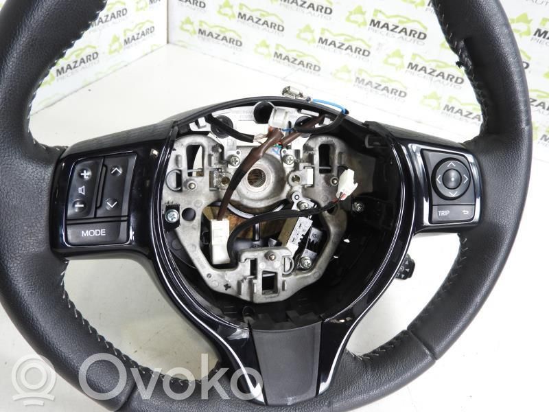 Toyota Yaris Ohjauspyörä 