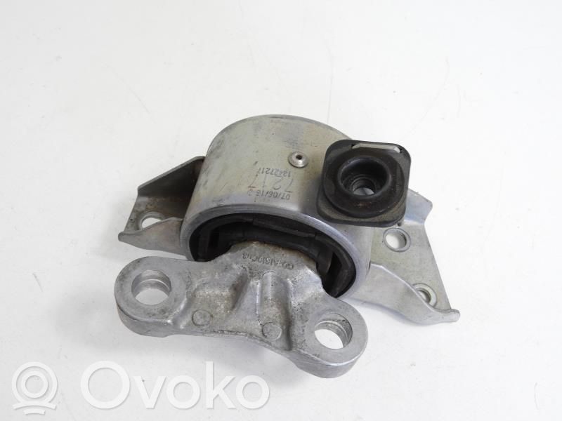 Opel Corsa E Engine mount bracket 