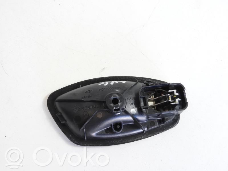 Opel Vivaro Front door interior handle 