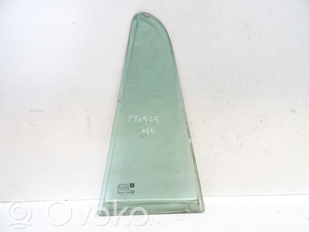Opel Astra H Ventanilla de ventilación de la puerta trasera 