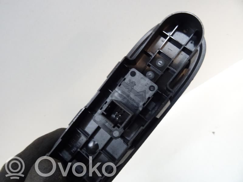 Peugeot 308 Electric window control switch 