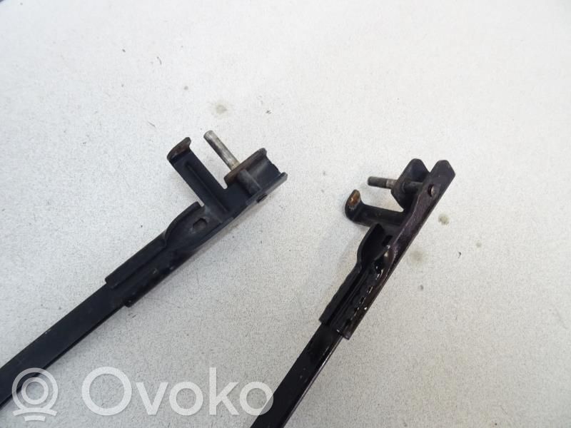 Citroen C5 Front wiper blade arm 