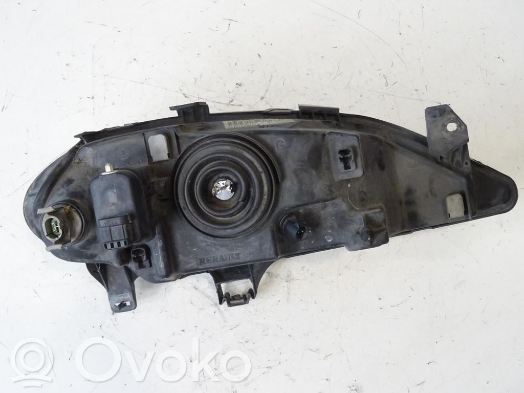 Renault Megane I Lampa przednia 