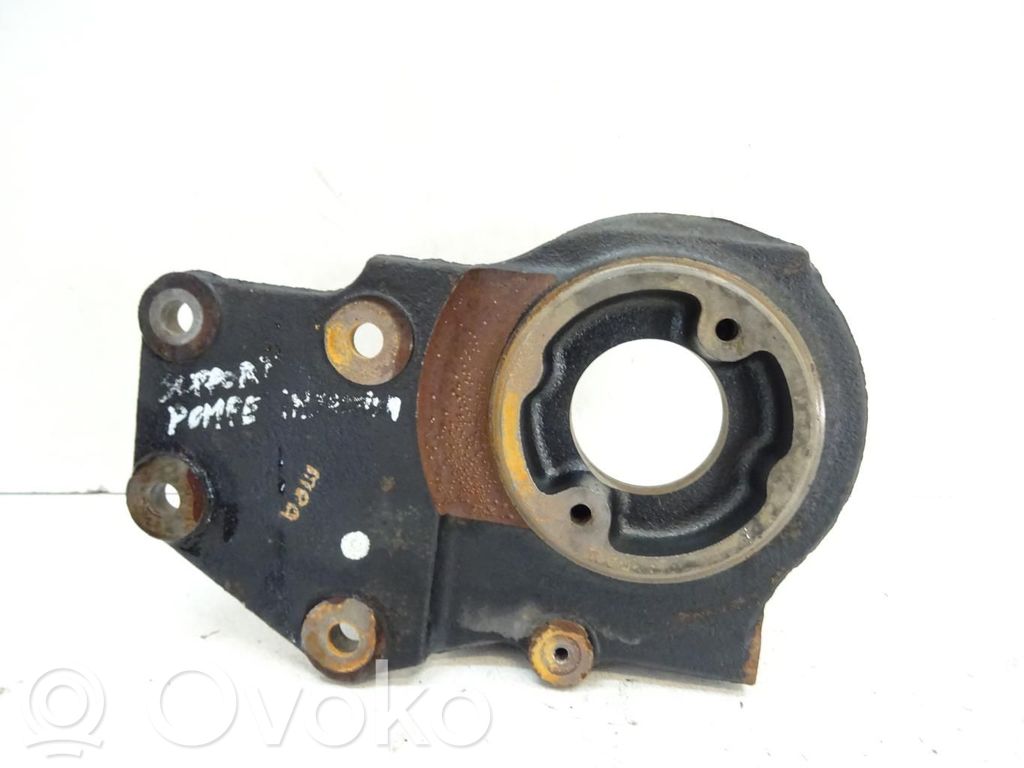Engine mount bracket