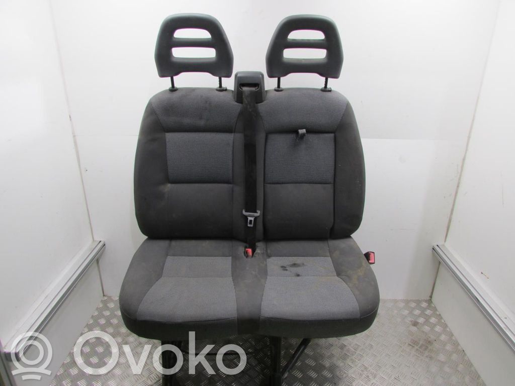 Peugeot Boxer Kaksoisetuistuin 