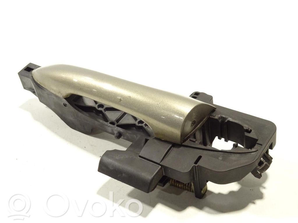 Manecilla externa puerta delantera   82651A2000
