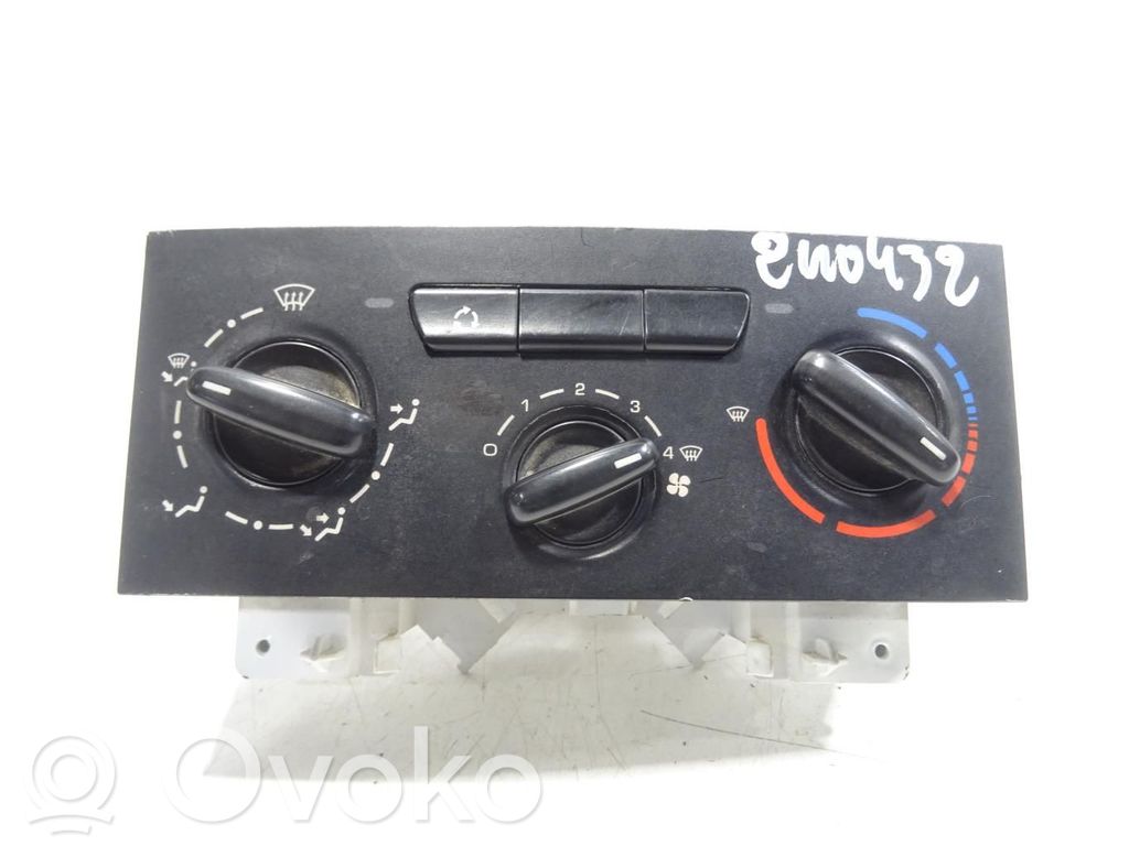 Peugeot Expert Climate control unit 
