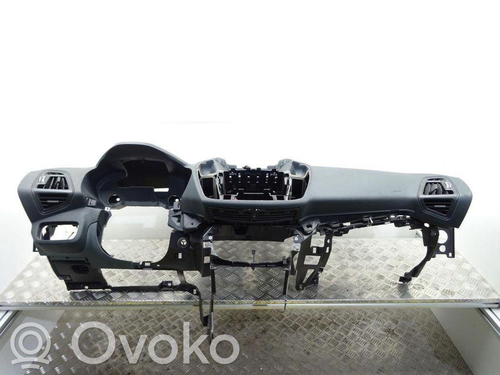 Opel Corsa E Panelė 
