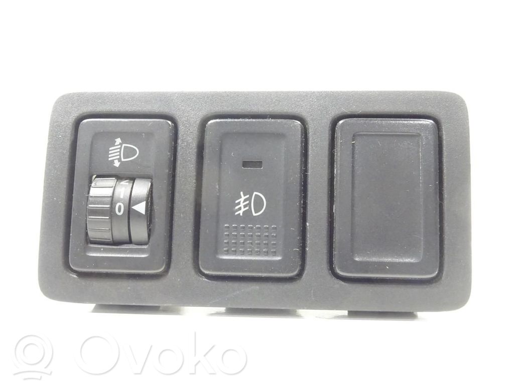 Suzuki Grand Vitara II Interruptor de control de altura del faro delantero 
