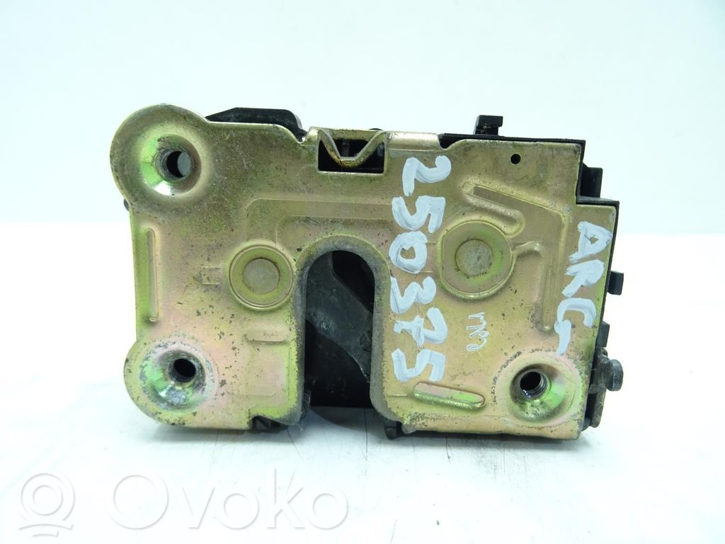 Renault Clio I Rear door lock 
