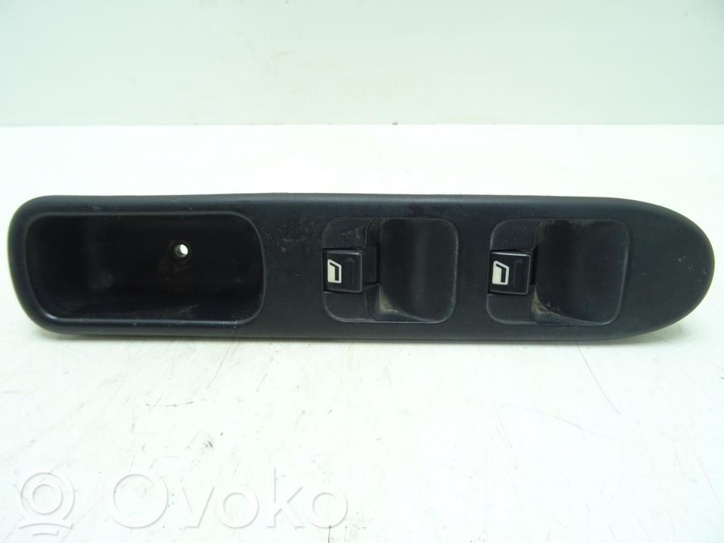 Peugeot 307 Electric window control switch 