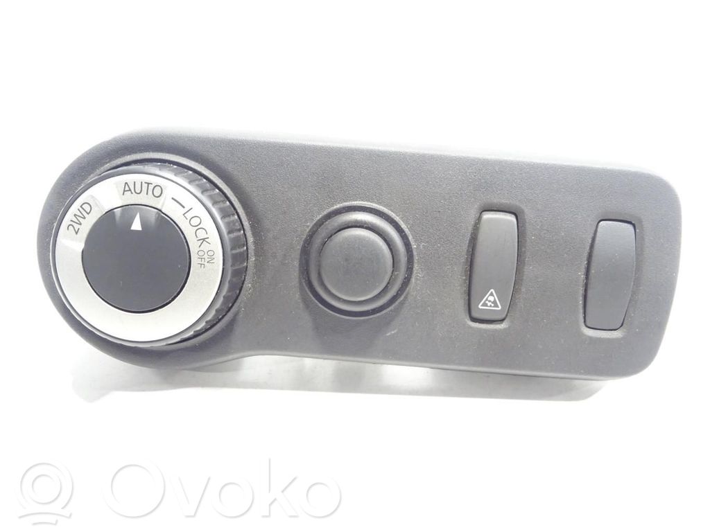 Dacia Duster Gearbox control unit/module 