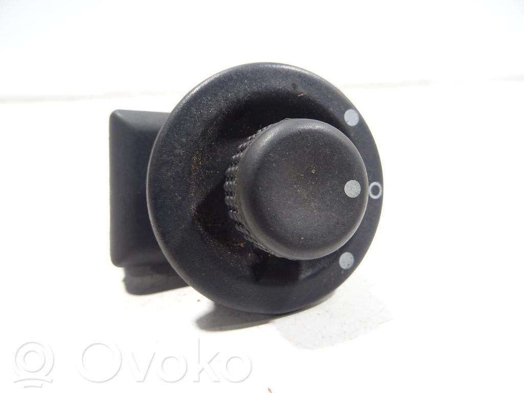 Wing mirror switch   8200214919