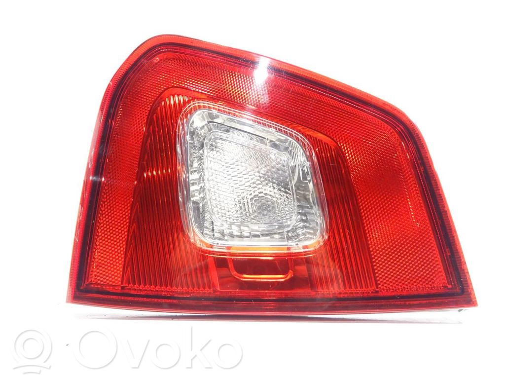 Suzuki Ignis Lampă spate în capacul portbagajului 