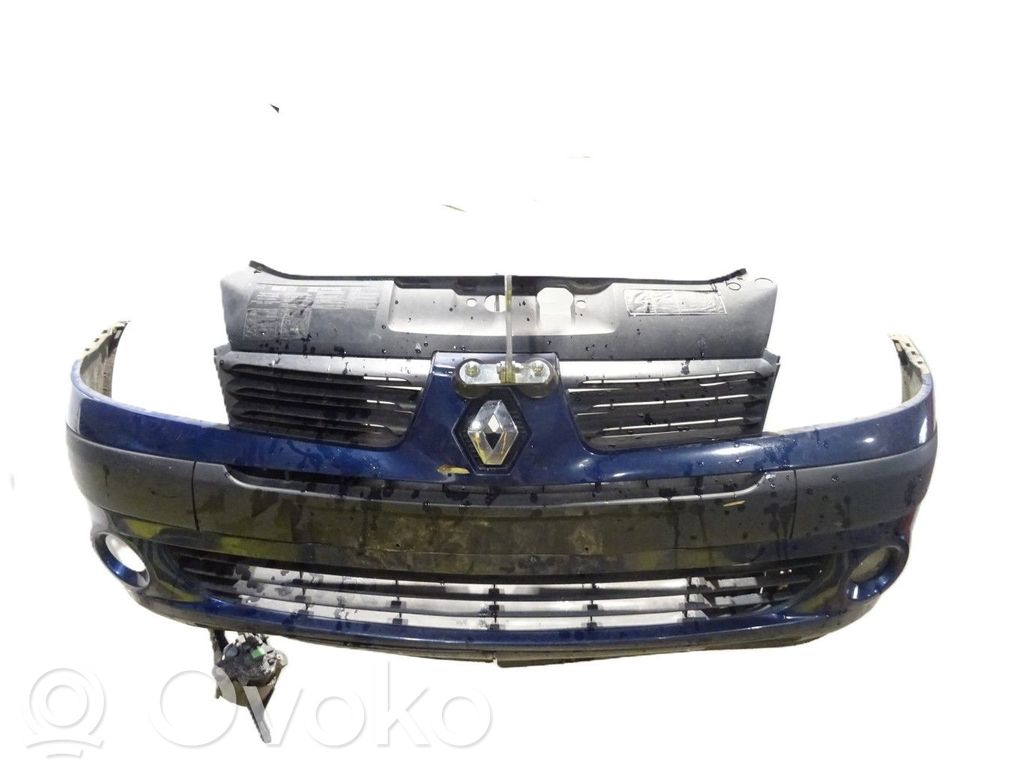 Renault Clio II Parachoques delantero 