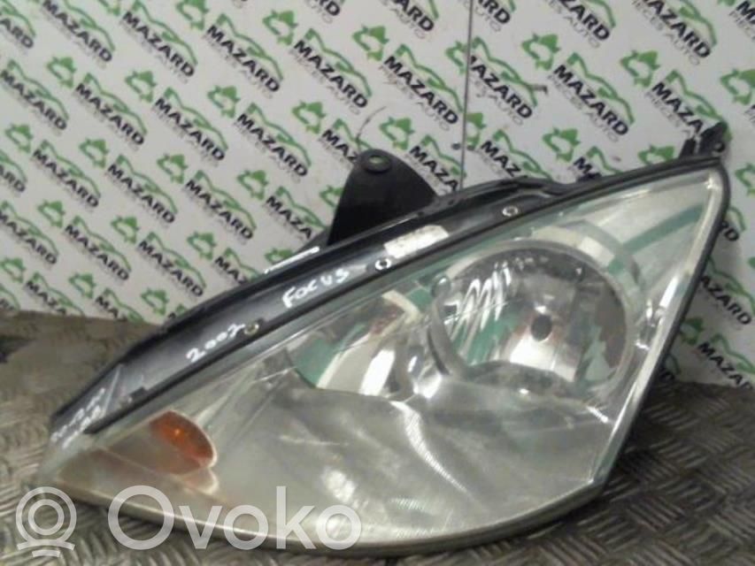 Ford Focus Headlight/headlamp 