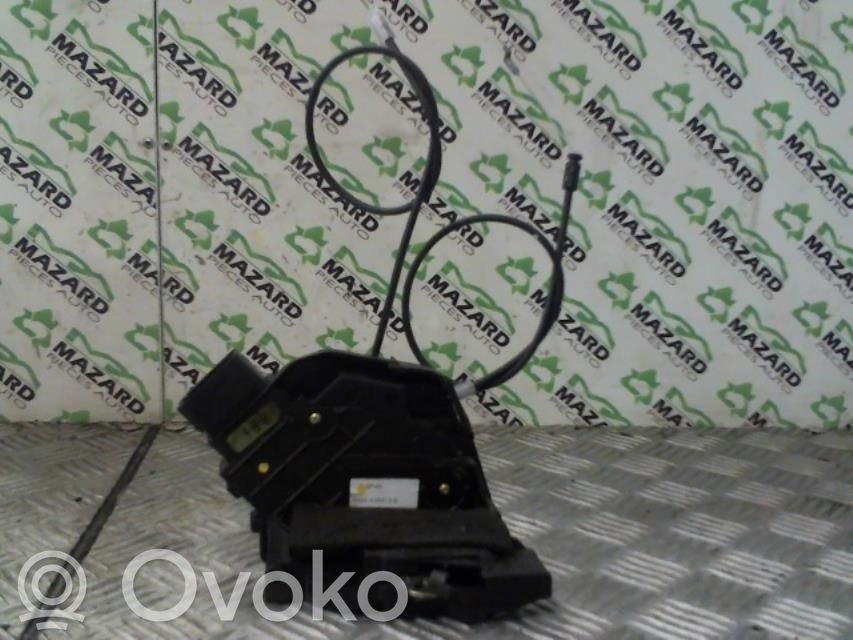 Mazda 3 I Takaoven lukko 