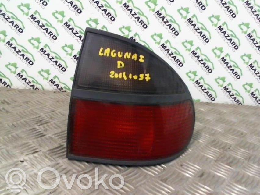 Renault Laguna I Aizmugurējais lukturis virsbūvē 