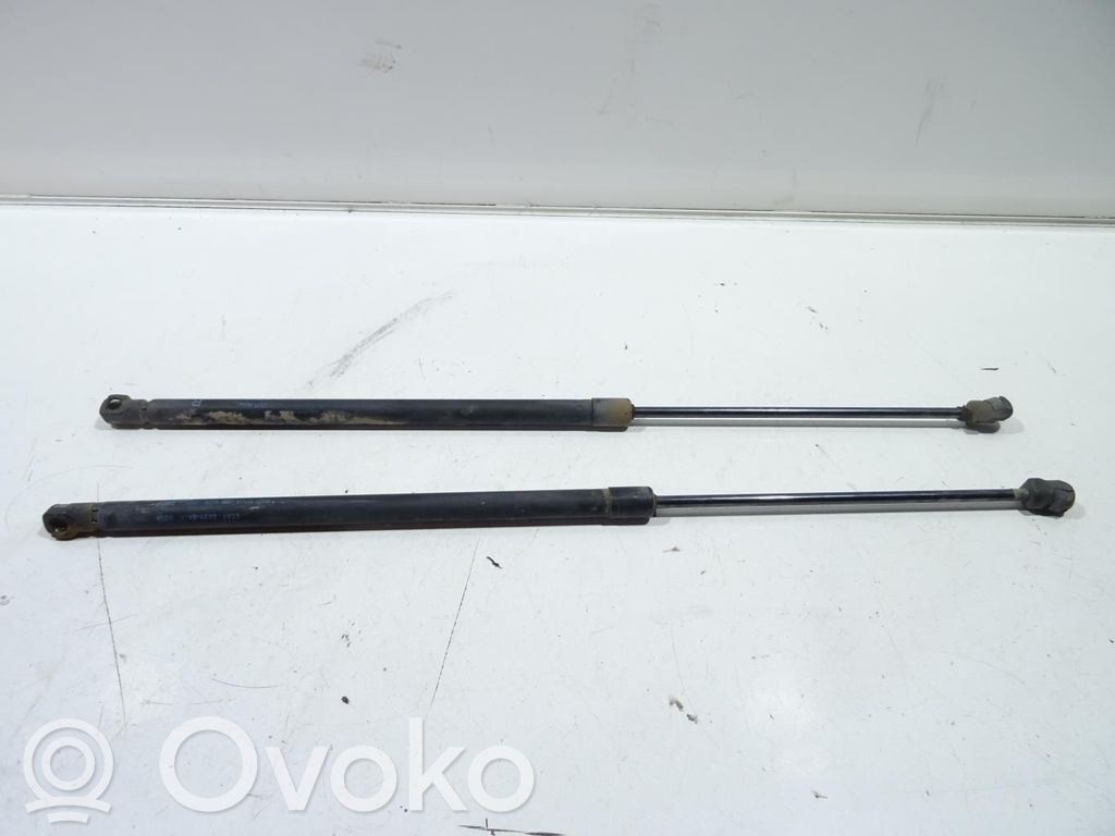 Nissan Note (E12) Amortizatorius galinio dangčio 