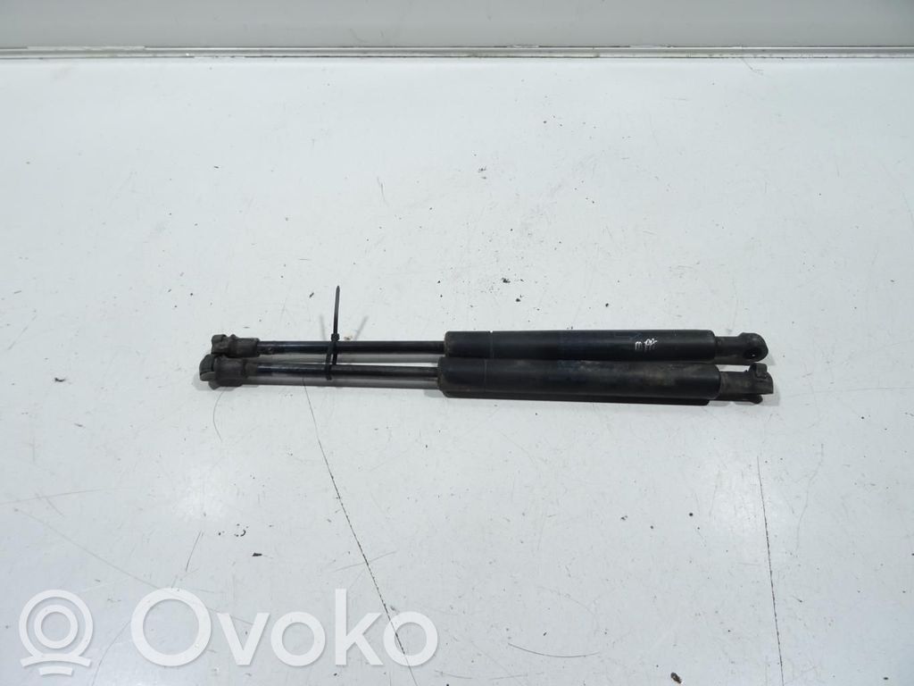Jaguar X-Type Tailgate/trunk strut/damper 