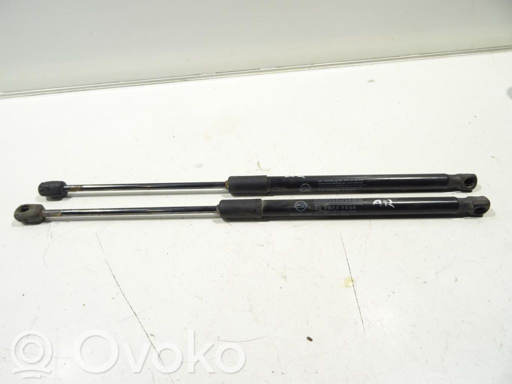 SsangYong Tivoli Tailgate/trunk strut/damper 