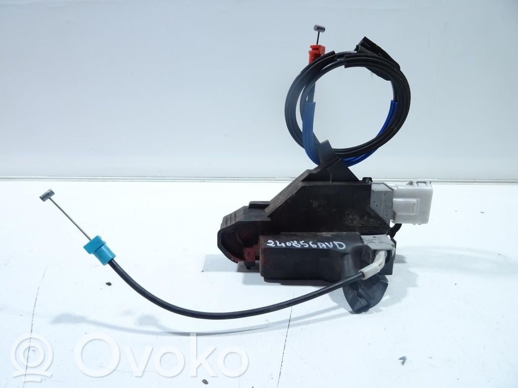 Peugeot 407 Front door lock 