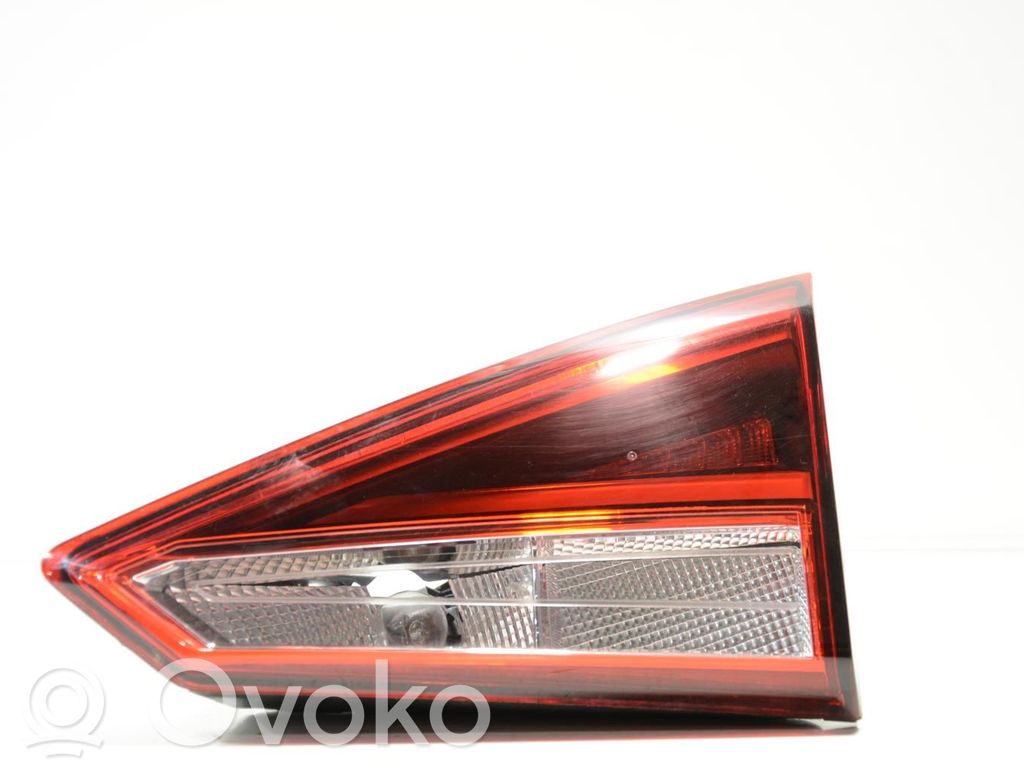 Seat Arona Lampă spate în capacul portbagajului 