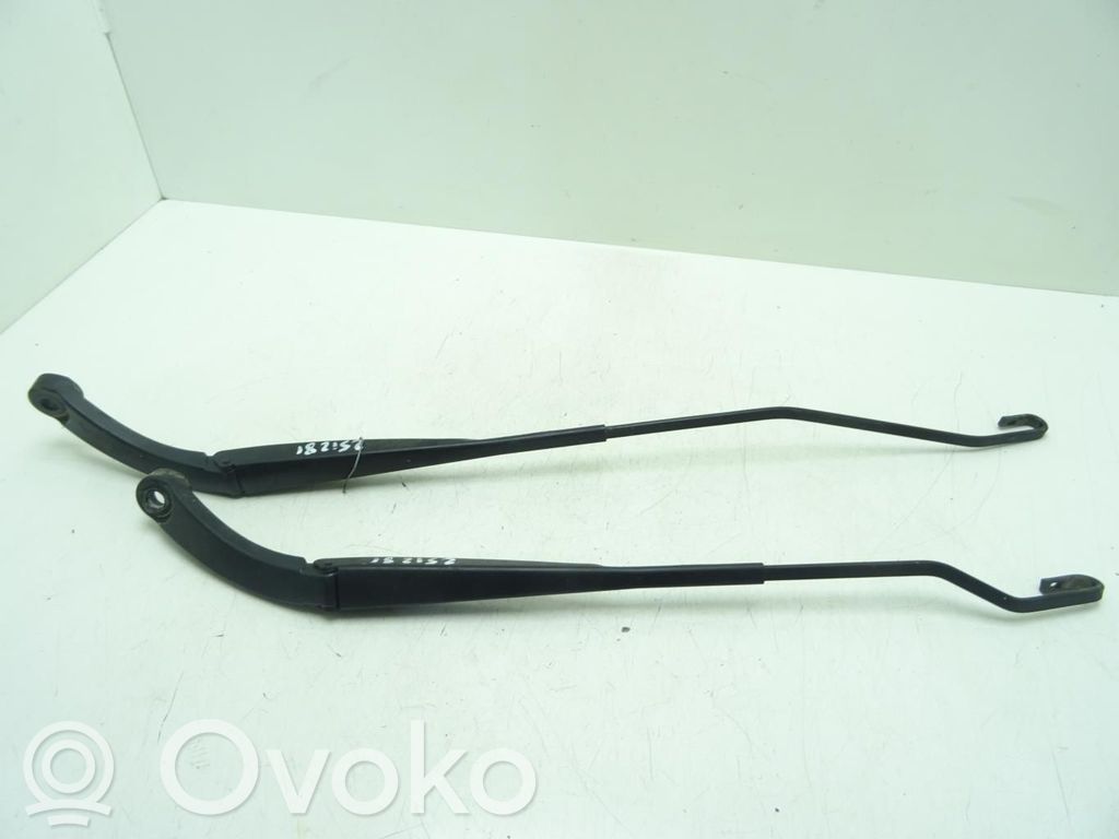 Dacia Lodgy Brazo del limpiaparabrisas delantero 