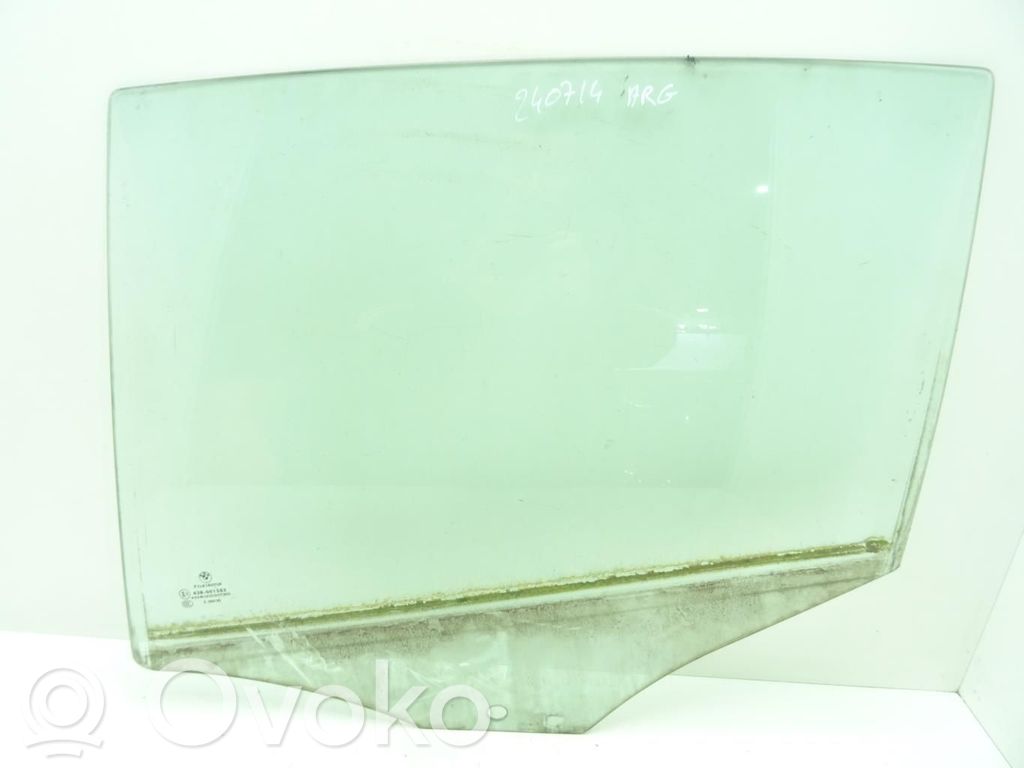 BMW 1 E81 E87 Rear door window glass 