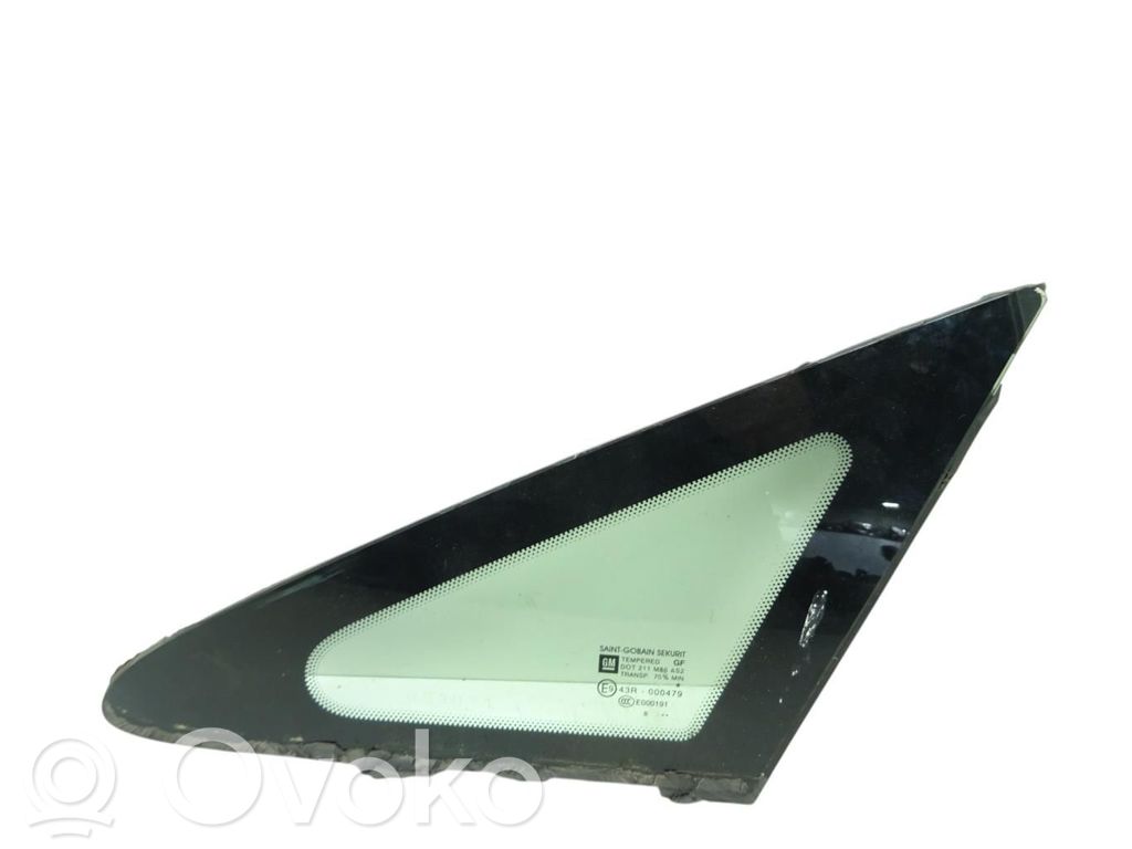 Opel Corsa D Front triangle window/glass 