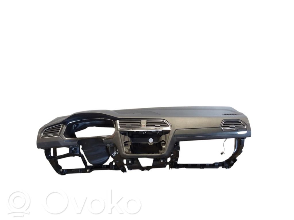Volkswagen Tiguan Kojelauta 