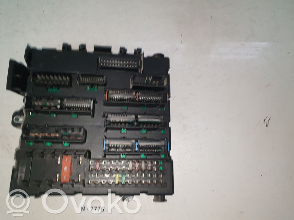 Opel Vectra C Drošinātāju bloks 