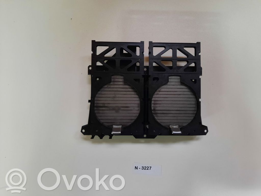 Cup holder front   51168223413