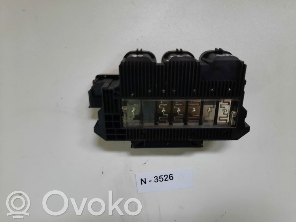 Peugeot 807 Fuse module 
